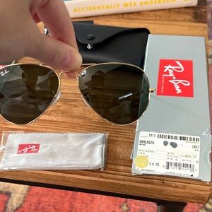 Ray-Ban Gold Frame Aviator Sunglasses